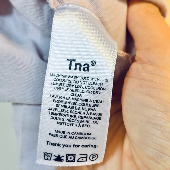 TNA Aritzia Lavender Purple Cropped Long Sleeve Top Large - Picture 5 of 7